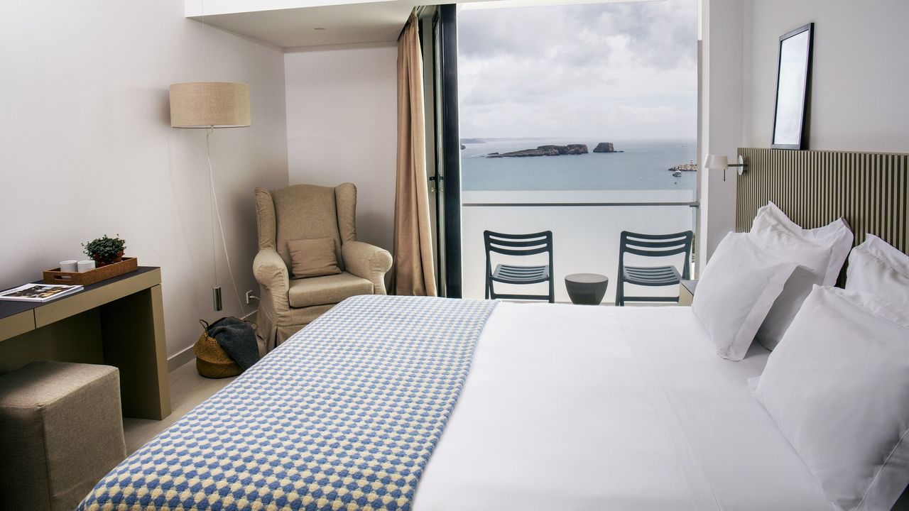 Double Frontal Sea View Room